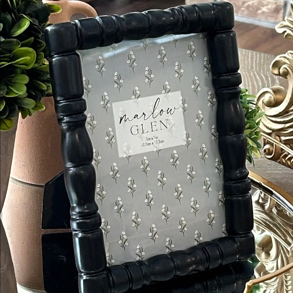 NEW! Shabby Chic Black Ebony Resin Decorative Photo Picture Frame